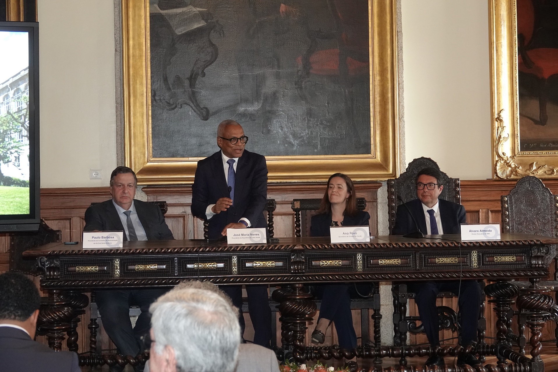 Presidente da República de Cabo Verde visita Hospital de Santo António e assinala marco histórico na coopera ção em saúde